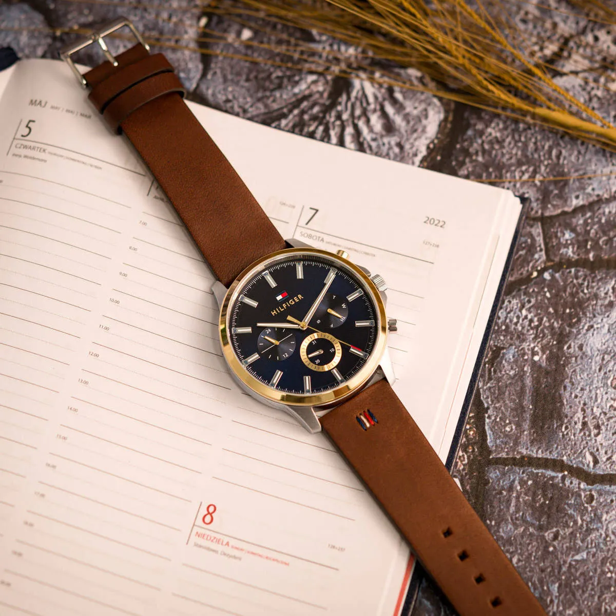 1710496-tommy-hilfiger-watch-men-blue-dial-leather-brown-strap-quartz-battery-analog-ryder_7